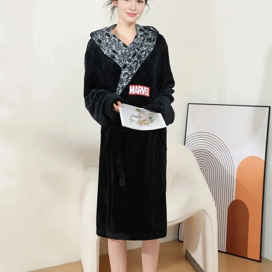 Peignoir Marvel Noir à Capuche en Polaire pour Adulte - 1