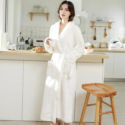 Robe d'hiver épaisse et chaude en flanelle pour femme - Blanche