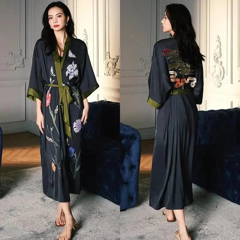 Robe Longue Noire à Fleurs et Bordure Verte
