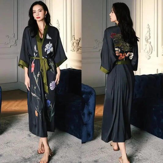 Robe Longue Noire à Fleurs et Bordure Verte